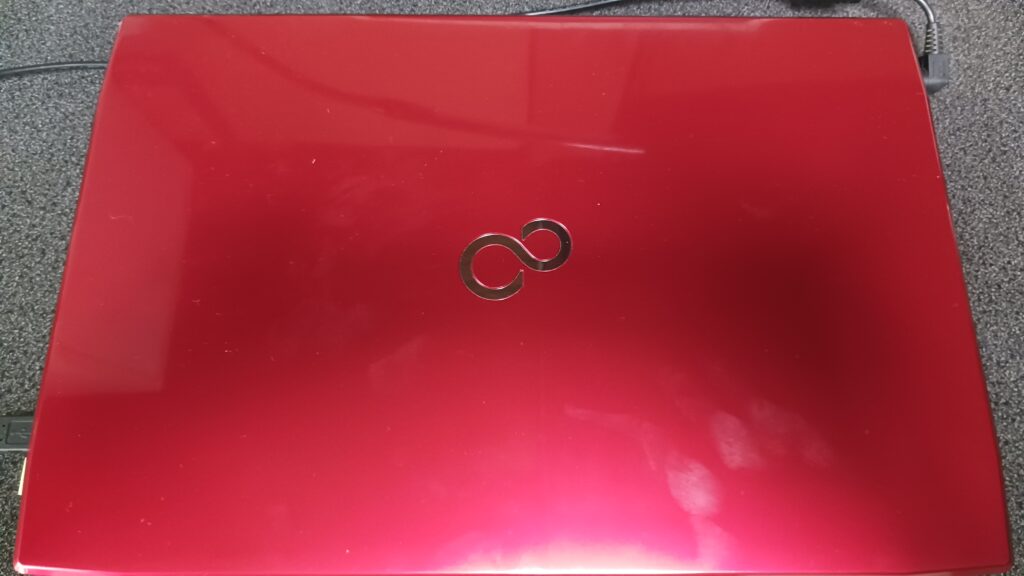 富士通 FMV LIFEBOOK AH45/S