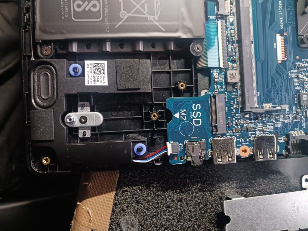 M.2 NVMe SSDスロット 取付作業 データ移行 糸魚川市 早川スタイル