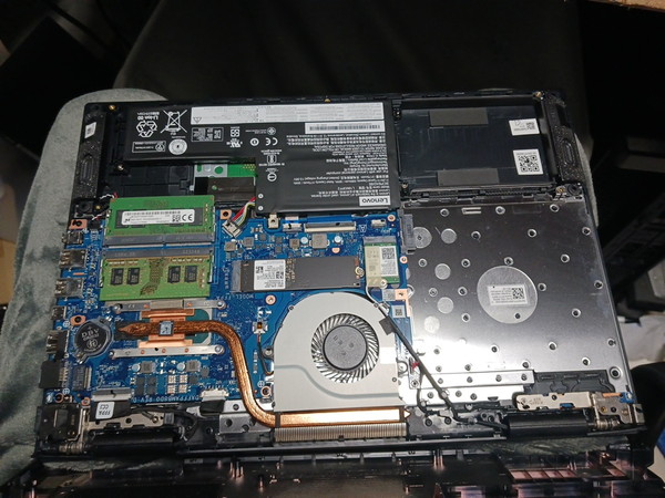 NEC VersaPro 内部 メモリ・SSDの取り付け作業 早川スタイル