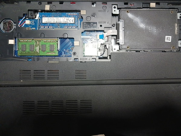 DELL Vostro 3558 メモリ増設 内部作業 早川スタイル
